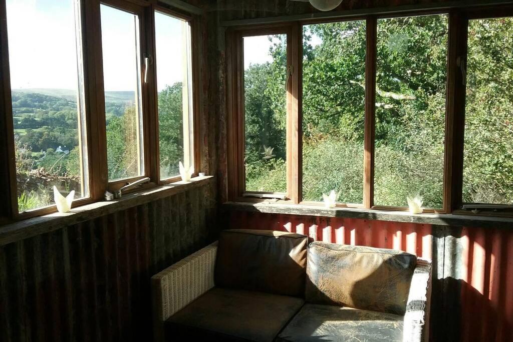 Foxesden, Unique Eco Cabin, Dartmoor Views South Brent Exteriör bild